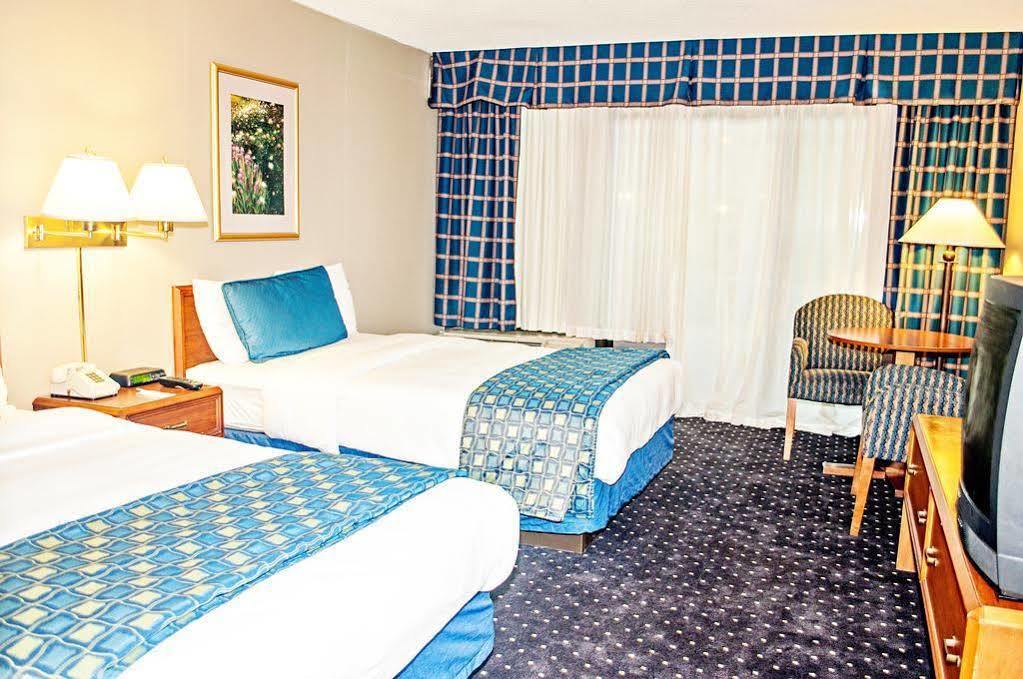 Fern Valley Hotel And Conference Center Λούισβιλ Εξωτερικό φωτογραφία