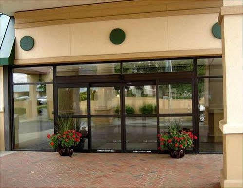 Fern Valley Hotel And Conference Center Λούισβιλ Εξωτερικό φωτογραφία