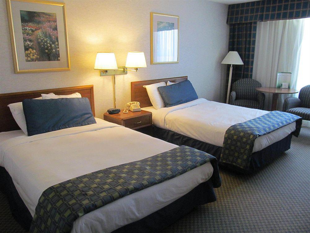 Fern Valley Hotel And Conference Center Λούισβιλ Εξωτερικό φωτογραφία